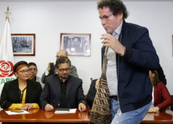 Colombia says former FARC rebels have not kept promises to relinquish cash and gold