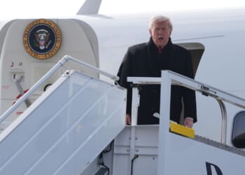 Air Force One electrical issue forces Trump to switch planes for Davos trip