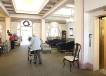 Social media users sound off on parents' 'old person' habits that drive them crazy: BuzzFeed