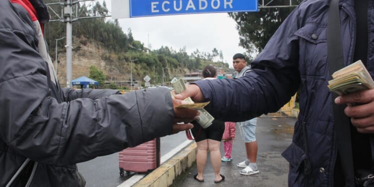 Colombia imposes tariffs and halts energy sales to Ecuador