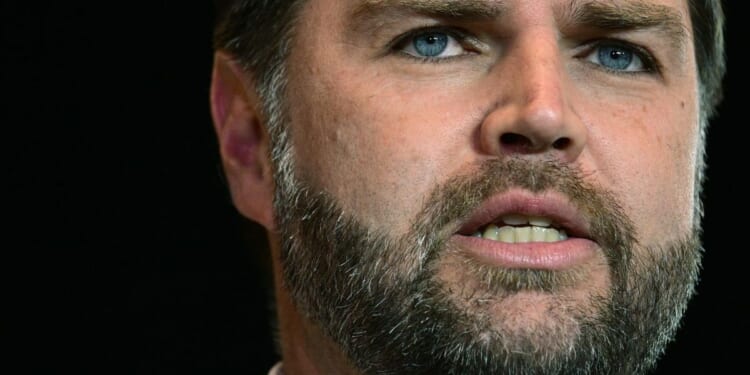 J.D. Vance's message in Minneapolis: Local officials must cooperate with the immigration crackdown