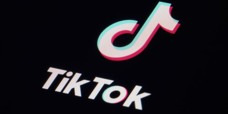 Trump hails TikTok deal, thanks U.S. investors, Xi for preserving 'important voice'