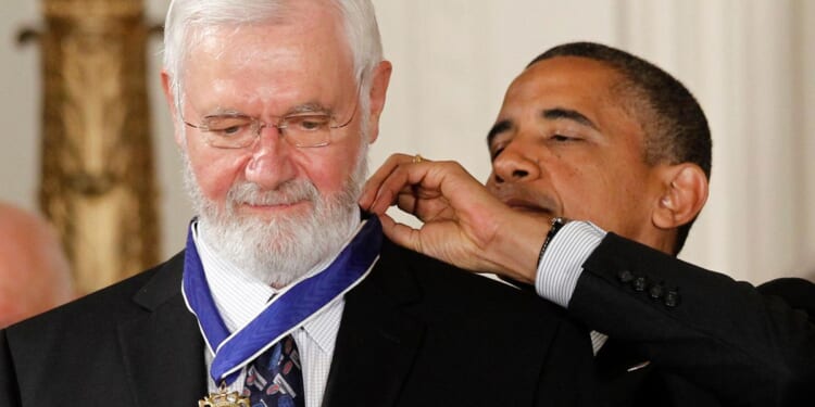 Leader in smallpox eradication Dr. William Foege dies