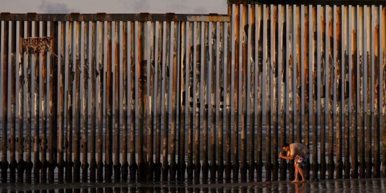 Trump's immigration crackdown led to drop in U.S. growth rate in 2025 as population hit 342 million