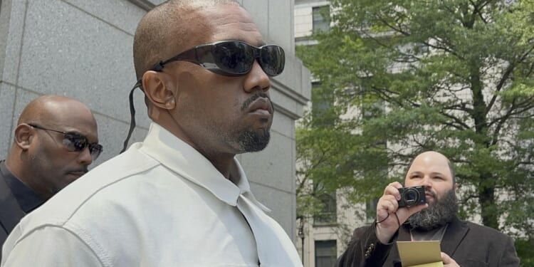 Rapper Ye takes out Wall Street Journal ad to apologize for past antisemitism