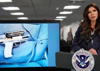 Democrats push to impeach Kristi Noem after Minneapolis immigration enforcement killings