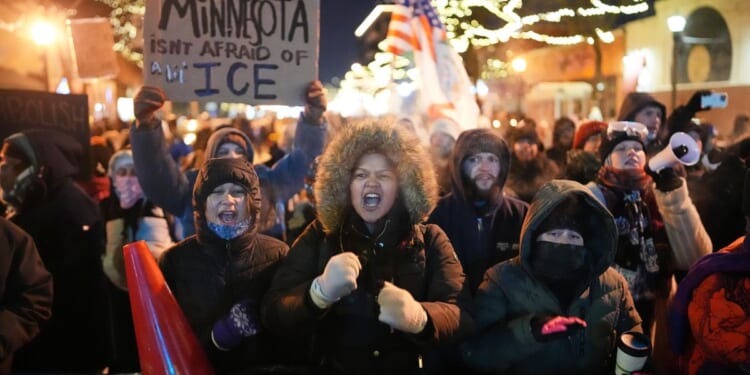 A shadow network in Minneapolis defying ICE, protecting immigrants