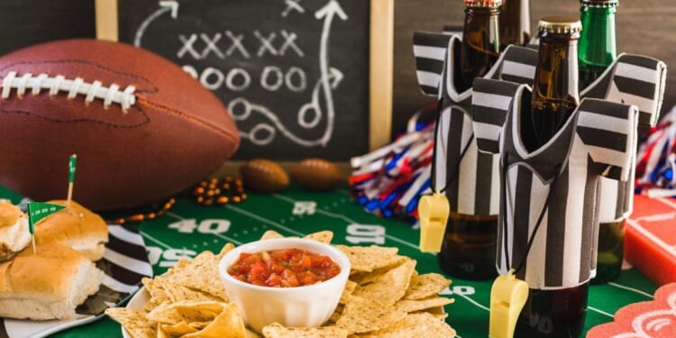 Hosting Super Bowl Sunday game day? Here's a plan to get you ready in 2 hours