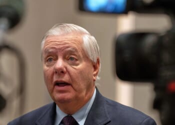 Senate to vote on funding deal after Lindsey Graham secures votes on sanctuary cities, Arctic Frost