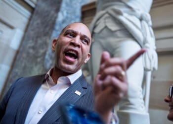 Hakeem Jeffries says Venezuela attack about oil, not drugs
