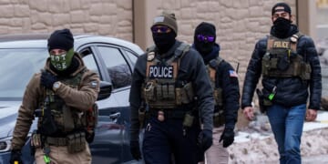 ICE secret policy allows forced home entries without judicial warrants