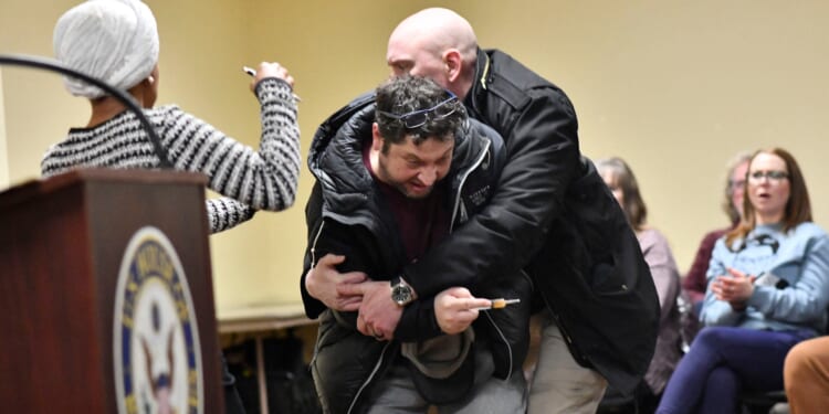 Omar 'Probably Had Herself Sprayed'