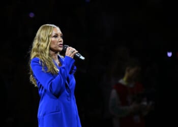 American singer Vanessa Williams sings the U.S. national anthem before the 2025-2026 NBA season basketball match between the Memphis Grizzlies and Orlando Magic at the O2 Arena in London on Jan. 18, 2026.