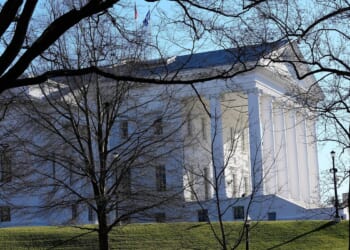 Virginia Democrats advance restrictions on immigration officers, including mask ban