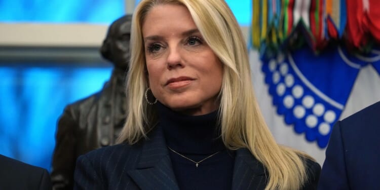 Misconduct complaint dismissed against judge who handled El Salvador prison deportation case