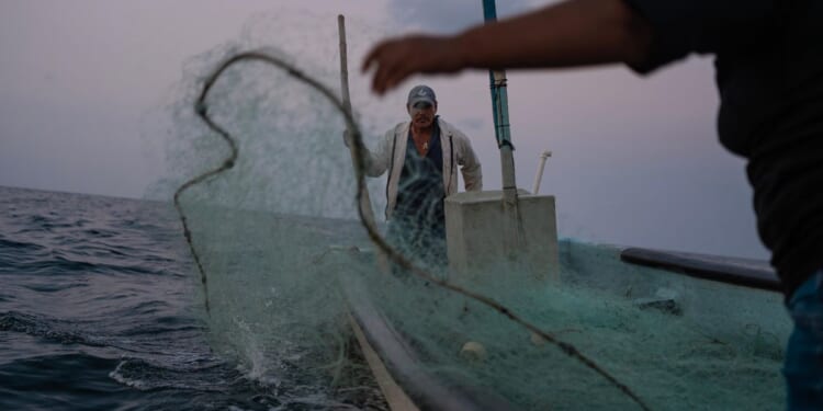 Mexico push for U.S. natural gas sparks community opposition and threatens its climate pledges