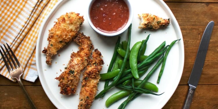 Super Bowl Sunday snack idea: Crispy chicken strips with apricot mustard dipping sauce