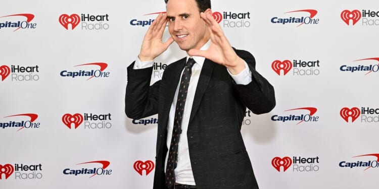 White House Correspondents Association taps mentalist Oz Pearlman as dinner headliner