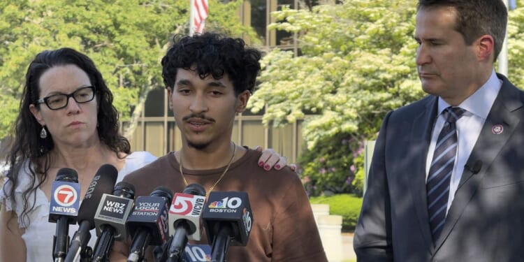 Migrant left State of the Union after DHS' 'arrest' message on social media