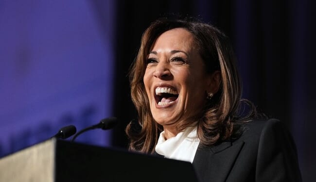 Kamala Harris Teaches the Young Hep-Cats About This Whole Internet Thing – PJ Media