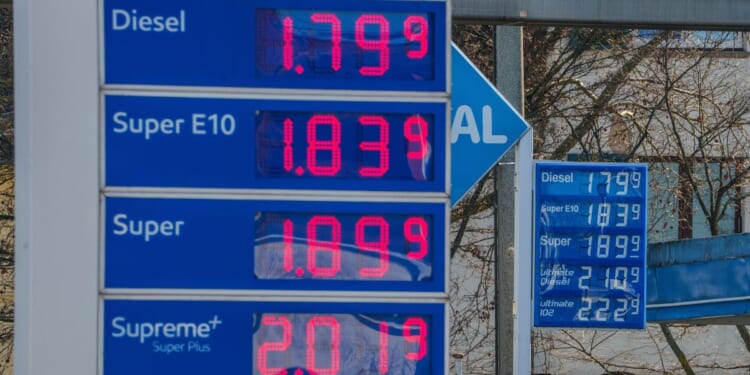 Oil markets rocked as Middle East conflict disrupts global energy supply