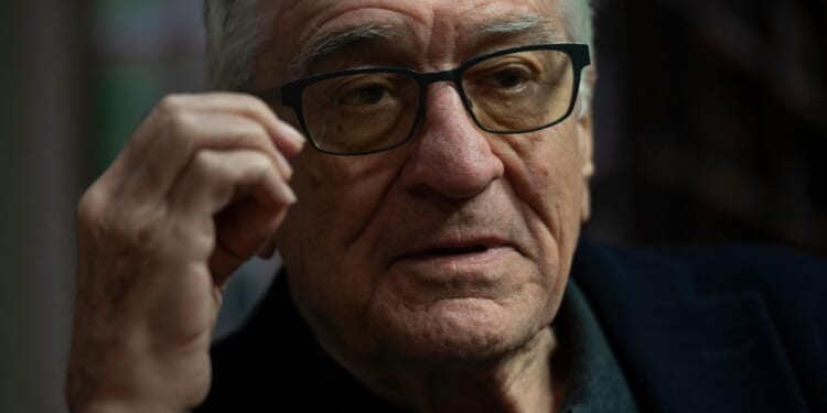 Robert De Niro to read 'Lincoln' speech about democracy