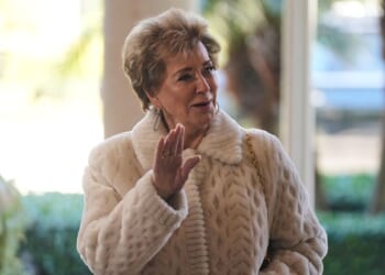 Education Department hangs banner of Charlie Kirk in D.C. alongside MLK, Benjamin Franklin