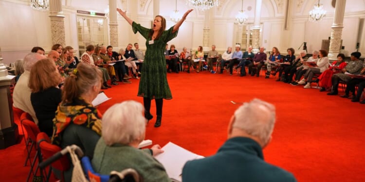 A singing circle at Amsterdam’s Concertgebouw offers support for people with dementia