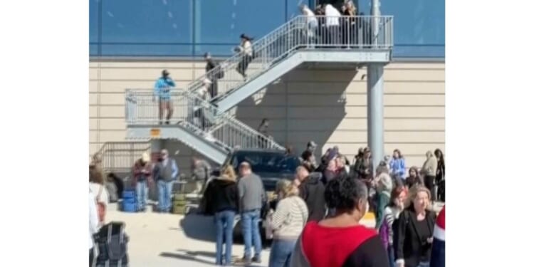 Kansas City airport reopens hours after an evacuation as a potential threat was investigated