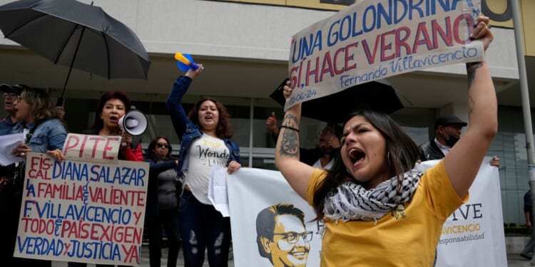 Mexico arrests suspect wanted in the 2023 killing of Ecuadorian candidate and sends him to Colombia