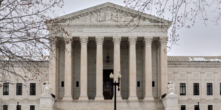 Supreme Court lets preacher challenge city law restricting where he can evangelize