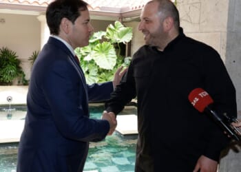 Russian strike on Zaporizhzhia kills 2 as Ukraine seeks to move forward peace talks