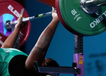 Doctors want more women lifting weights. Experts say welcoming gyms and education would help