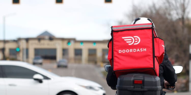 DoorDash offers added payments to U.S. and Canadian drivers as gas prices soar