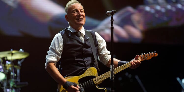 Bruce Springsteen and ACLU take birthright citizenship to the Supreme Court