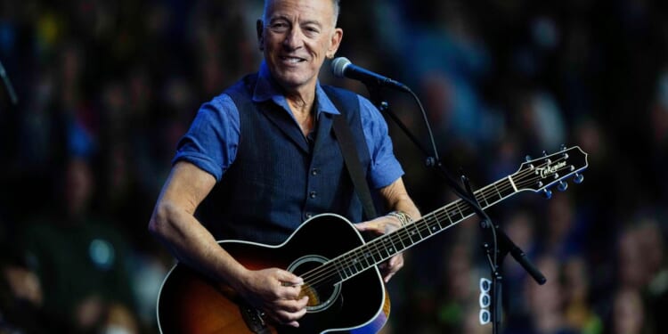 Minnesota to host ‘No Kings’ flagship rally, headlining Springsteen amid tensions over ICE and war