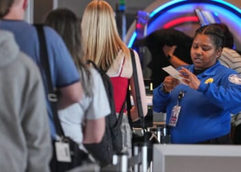 Trump signs memo to pay TSA workers as Congress deadlocks over funding