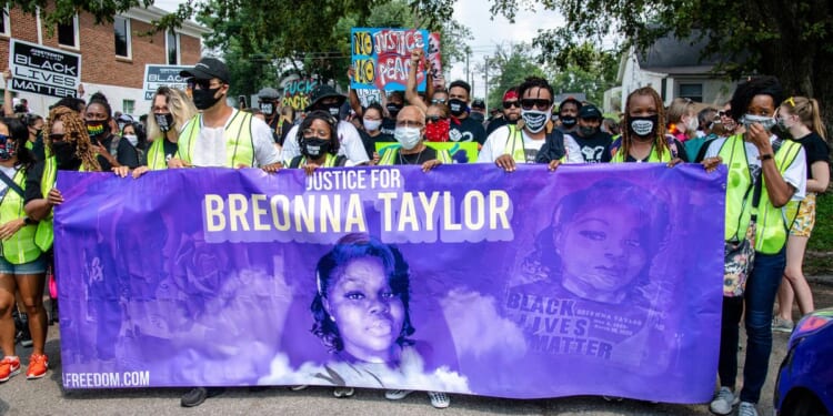 Federal judge dismisses charges against ex-Louisville officers who crafted Breonna Taylor warrant