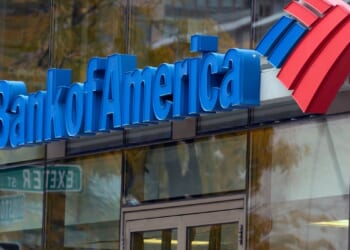 French police thwart a suspected bombing outside a Bank of America building in Paris