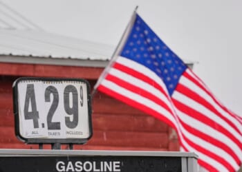 Gas prices eclipse $4 a gallon in the U.S., the highest since 2022