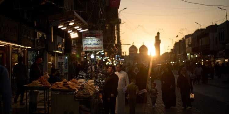 U.S. journalist kidnapped in Baghdad and security forces hunt captors, Iraqi officials say