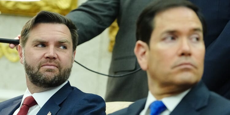 Vance Takes Lead in CPAC Straw Poll