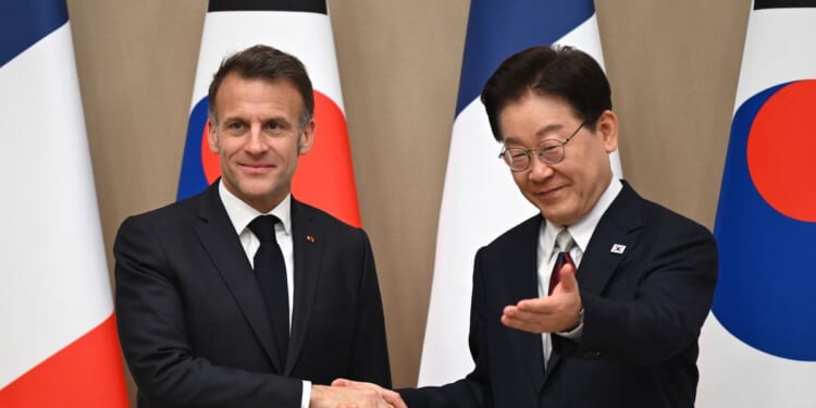 French and South Korean leaders say they’ll work together on the Strait of Hormuz