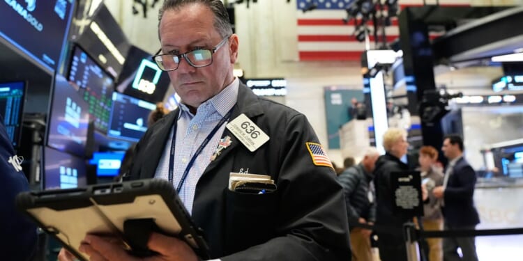 Oil prices rise as U.S. stocks fall ahead of Trump’s deadline for Iran