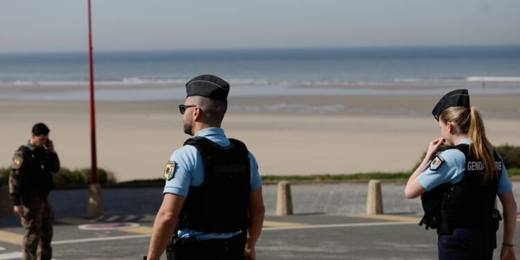 4 dead, 38 rescued during attempted channel crossing from France to U.K.