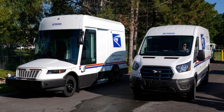 U.S. Postal Service to suspend employer payments to workers’ pensions, citing cash crunch