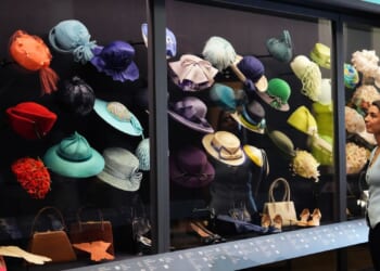 5 questions about Queen Elizabeth II’s fashion exhibition at Buckingham Palace