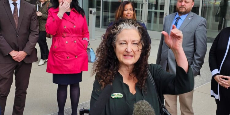 ICE arrests plunge after pullout from Minnesota; criminal arrests rise