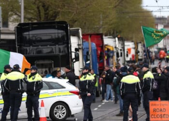 Police remove fuel protesters from Dublin center as disruption over soaring costs continues