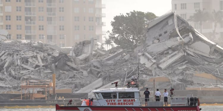 A 23-story hotel in exclusive Miami locale vanishes in seconds with implosion
